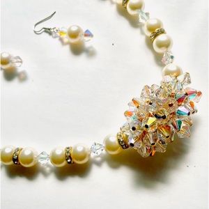 NWT Swarovski Cluster Crystals Necklace Set